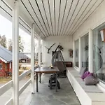 Beautiful Expansive House With Sea Views, Large Private Bedrooms Available In Shared House Vaasa
