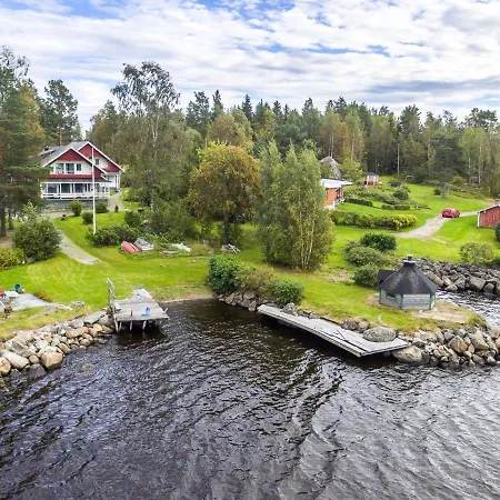 Beautiful Expansive House With Sea Views, Large Private Bedrooms Available In Shared House Apartment