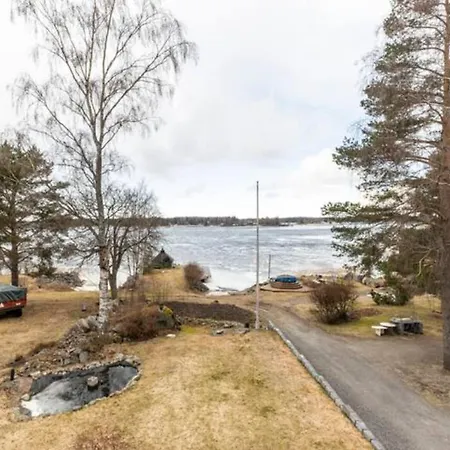 Beautiful Expansive House With Sea Views, Large Private Bedrooms Available In Shared House *