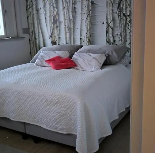 Apartment Beautiful Expansive House With Sea Views, Large Private Bedrooms Available In Shared House Vaasa