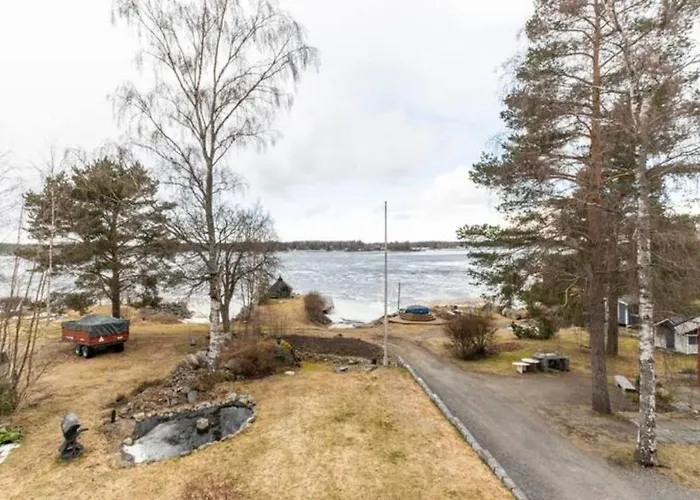 Beautiful Expansive House With Sea Views, Large Private Bedrooms Available In Shared House *