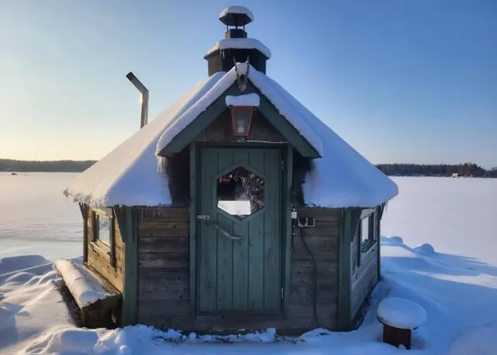 Beautiful Expansive House With Sea Views, Large Private Bedrooms Available In Shared House *