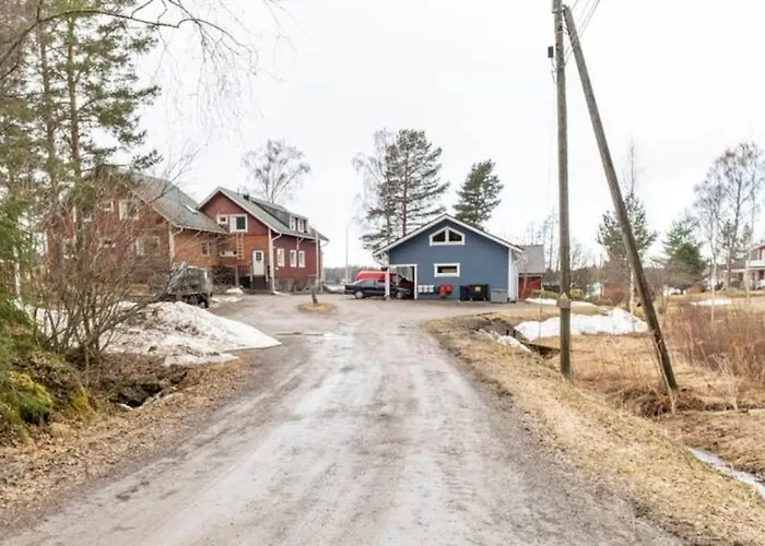 Beautiful Expansive House With Sea Views, Large Private Bedrooms Available In Shared House *