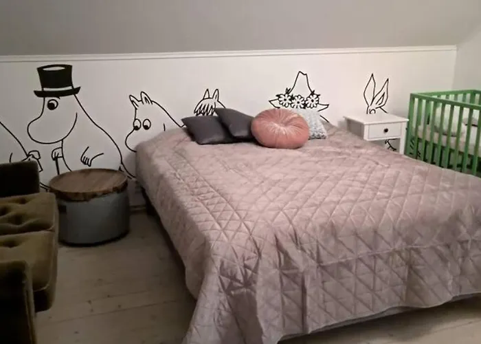 Beautiful Expansive House With Sea Views, Large Private Bedrooms Available In Shared House *