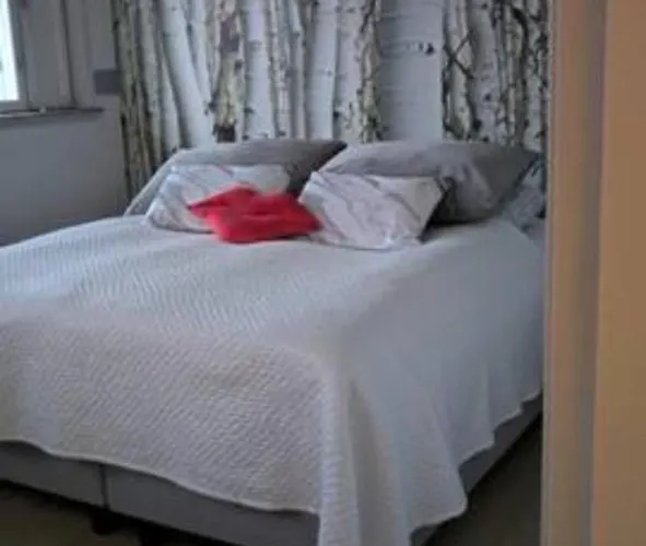 Apartment Beautiful Expansive House With Sea Views, Large Private Bedrooms Available In Shared House Vaasa