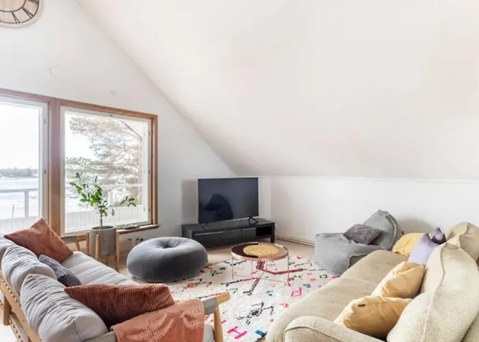 Beautiful Expansive House With Sea Views, Large Private Bedrooms Available In Shared House Apartment Vaasa